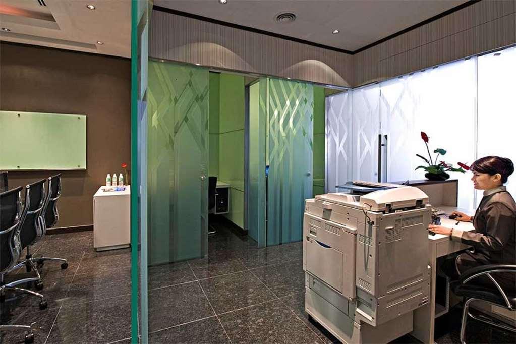 Eastin Hotel Kuala Lumpur Petaling Jaya Facilidades foto A modern office