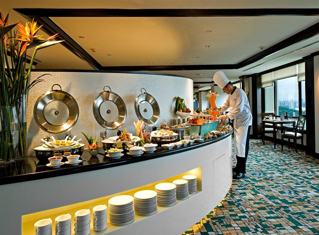 Eastin Hotel Kuala Lumpur Petaling Jaya Exterior foto A buffet at a hotel
